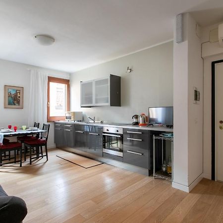 Venice Lance With Lift, 2 Minutes Walk From The Train Station Екстериор снимка